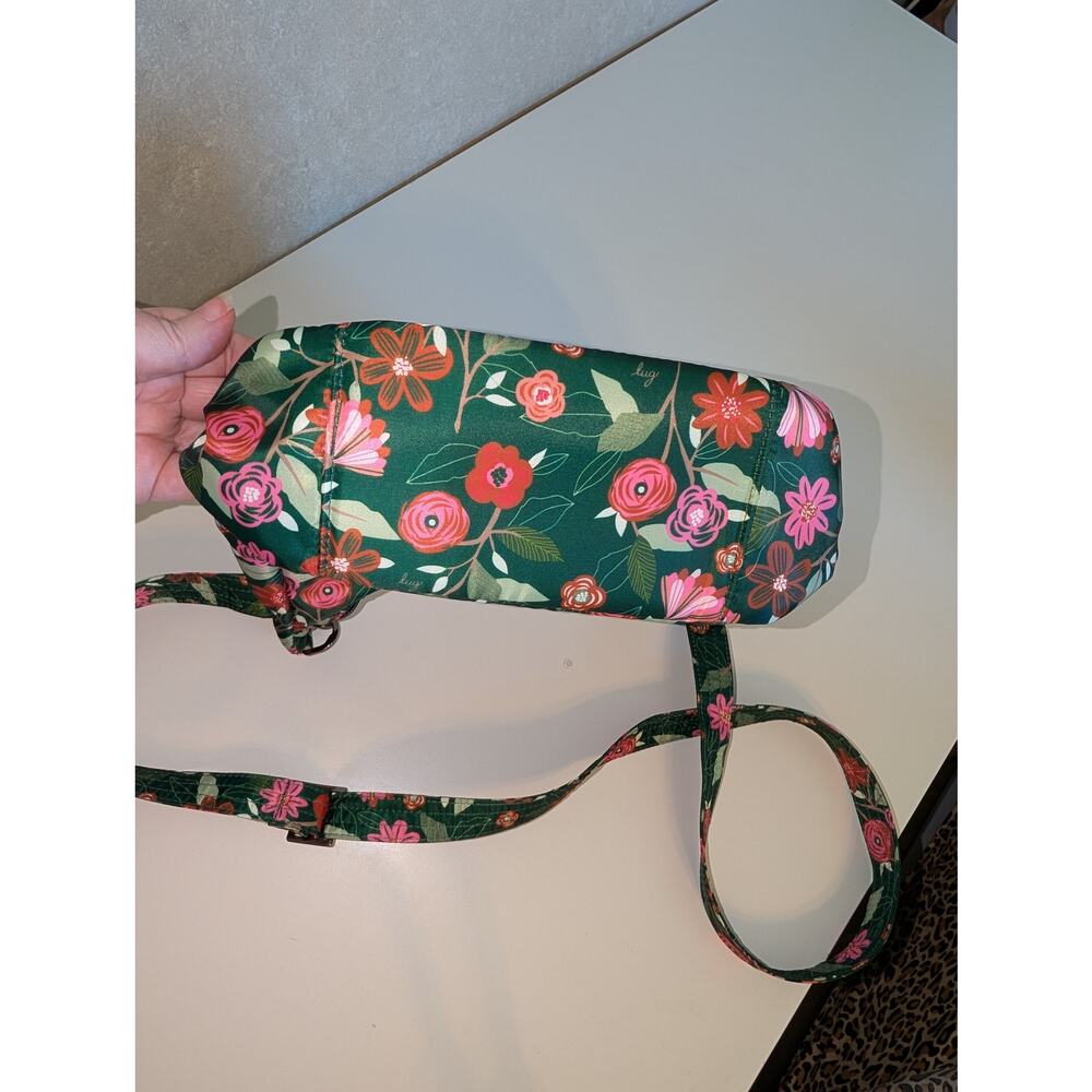 Lug Scamper Crossbody Bag Everglade Floral Flowers Lightweight - Picture 6 of 6